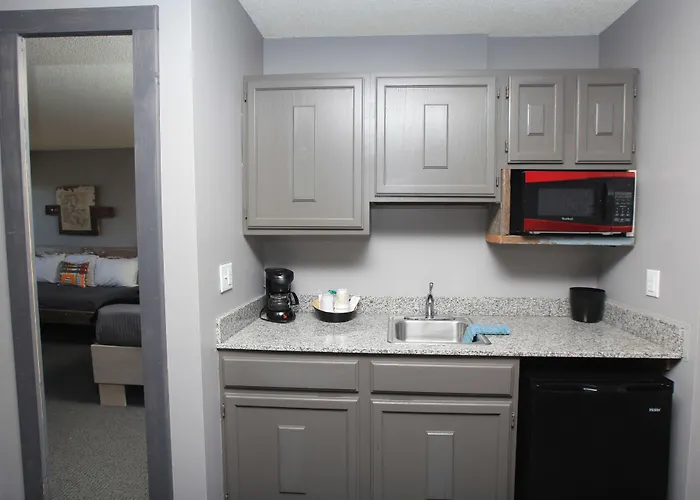 Vintage Block Inn & Suites