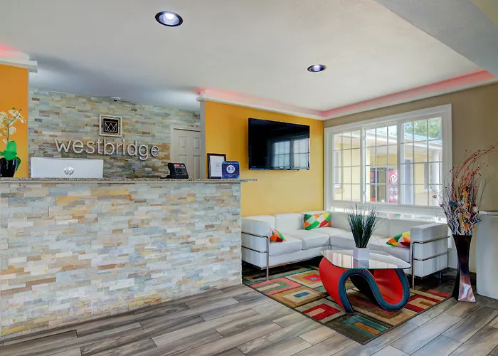 Westbridge Inn & Suites Clinton