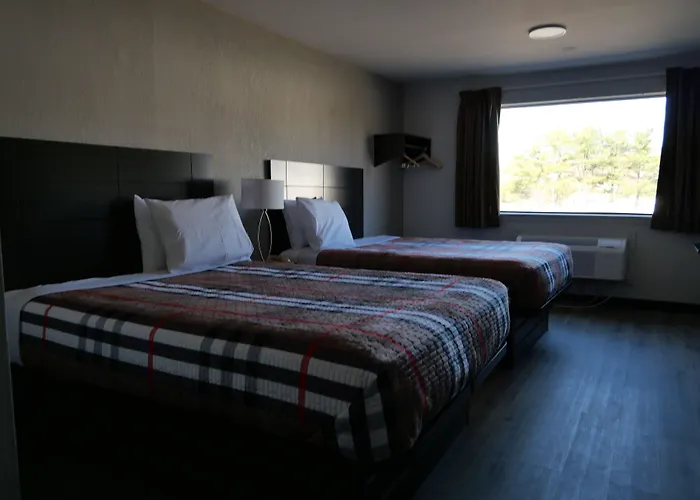 Groton Hotels