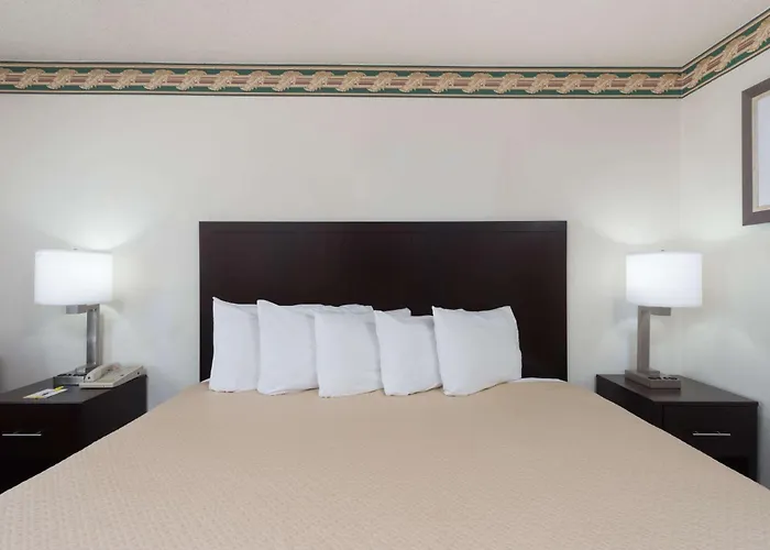 Days Inn By Wyndham Mexico
