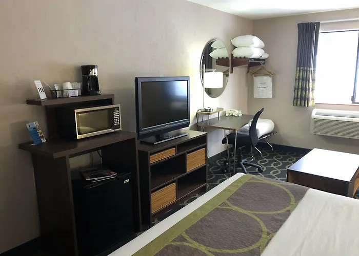 Super 8 By Wyndham Port Angeles At Olympic National Park Motel