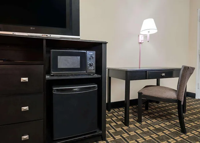 Super 8 By Wyndham Lithonia Motel Decatur