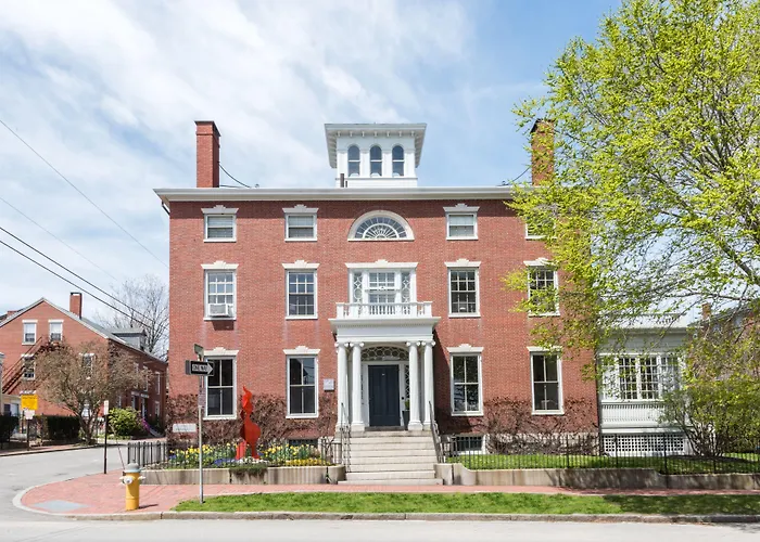 Blind Tiger Portland - Danforth Street Guest House