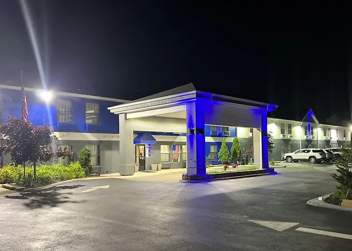 North Chicago Hotels