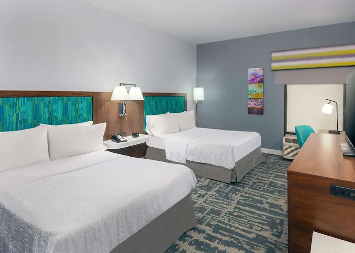 Salisbury Hotels