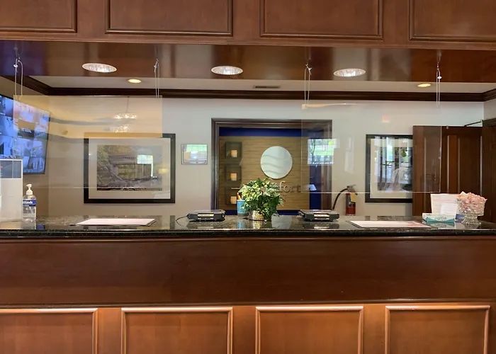 Days Inn By Wyndham Austintown