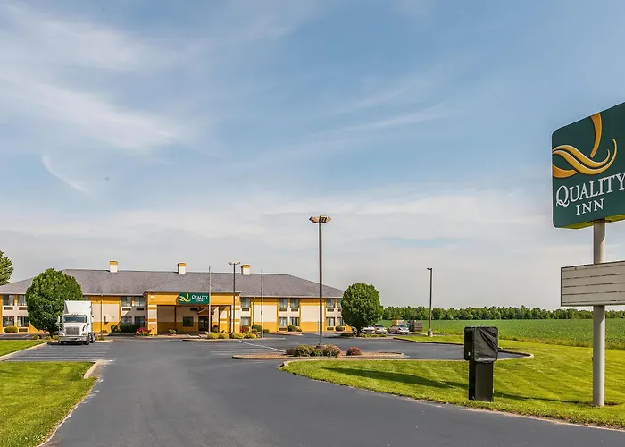 Lewisport Hotels