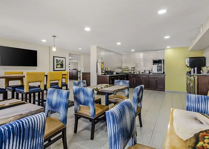 Staunton Hotels