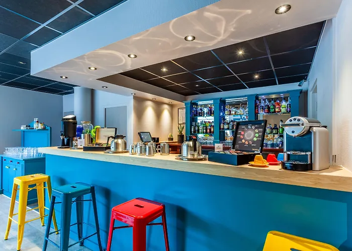 Craponne Hotels