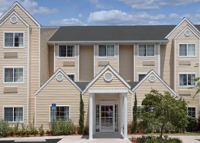 Leesburg Hotels