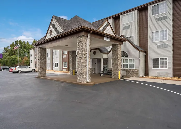 Decatur Hotels
