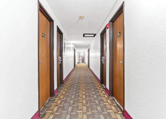Little Falls Hotels