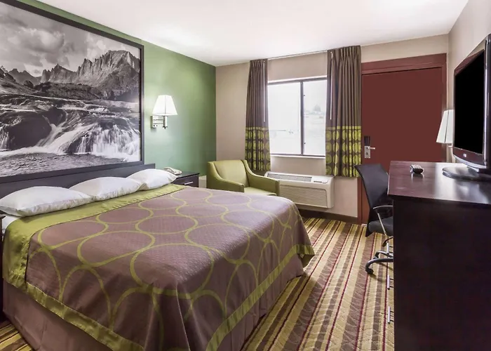 Super 8 By Wyndham Rock Springs Hotel