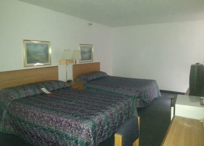 Norwood Inn And Suites - Minneapolis-St Paul Roseville