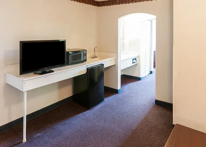 Quality Suites Albuquerque Airport
