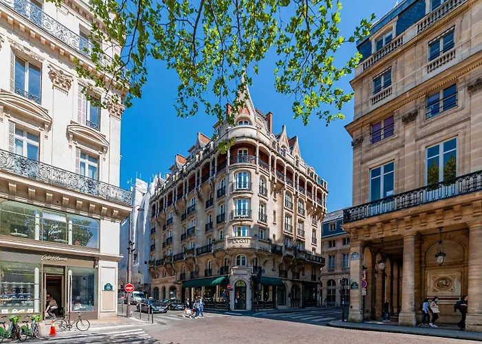 Hotel La Clef Louvre Paris By The Crest Collection
