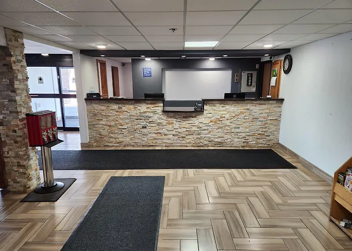 Mounds View Hotels