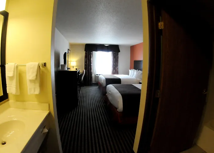 Pella Hotels