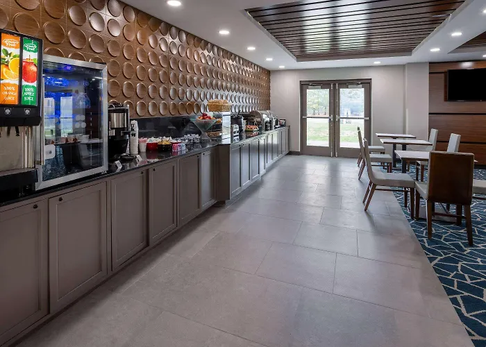 Wingate By Wyndham Vineland Hotel