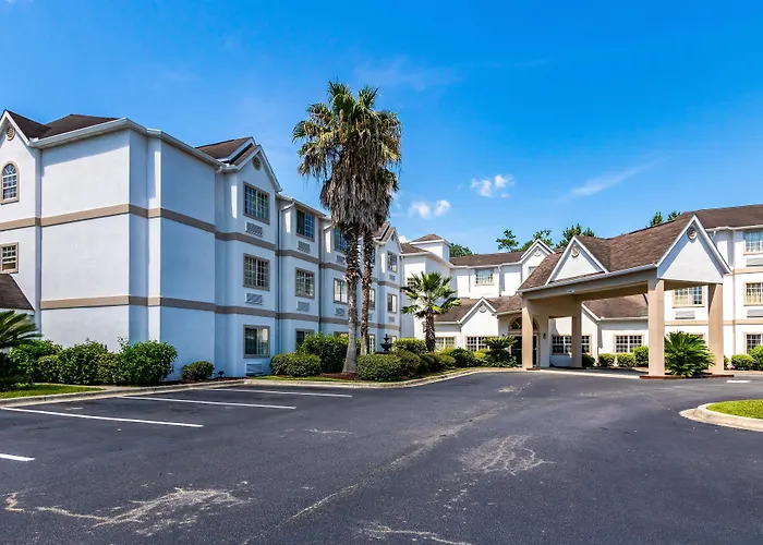 Red Roof Inn Plus+ & Suites Savannah - I-95 Georgetown