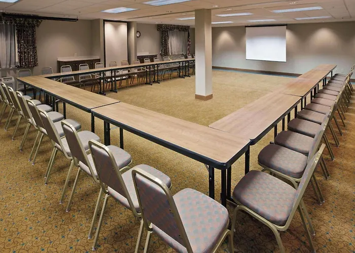Lansing Hotels