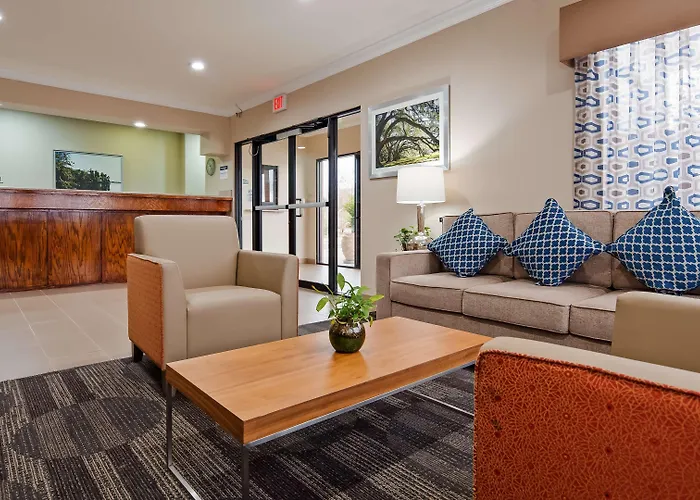 Ville Platte Hotels