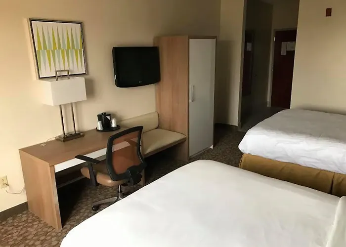 Brookville Hotels