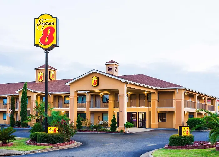 Super 8 By Wyndham Prattville Montgomery