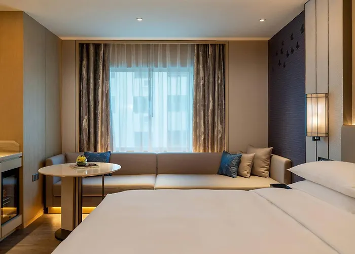 Renaissance Shenzhen Luohu Hotel