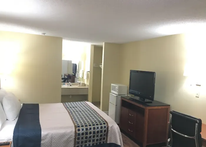 Navasota Hotels
