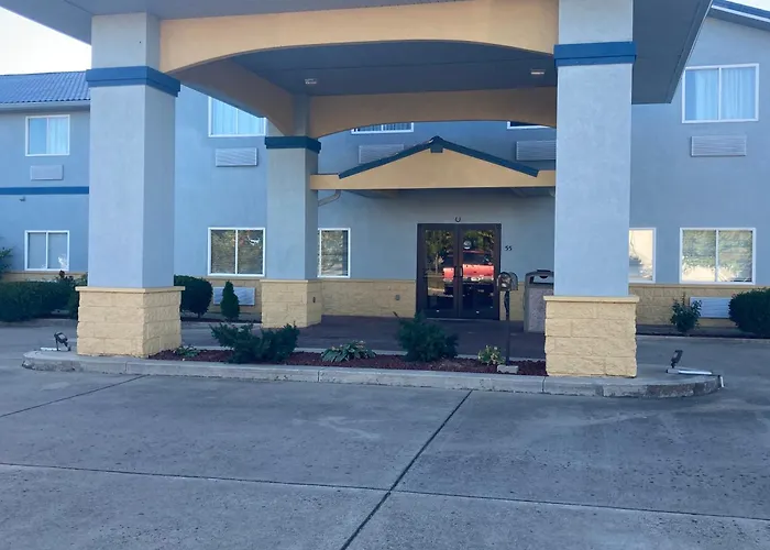 Super 8 By Wyndham Martinsville