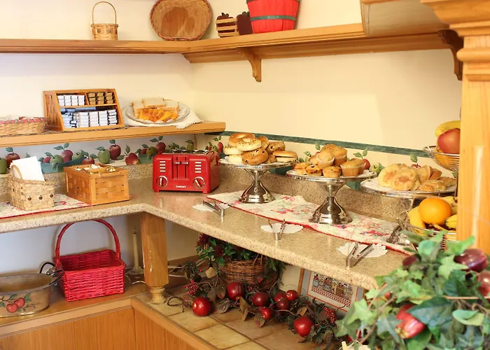 Apple Tree Inn; Surestay Collection By Best Western Petoskey