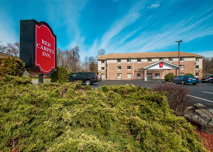 Indian Head Hotels