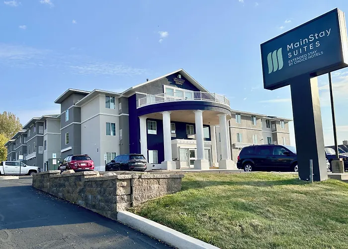 Mainstay Suites Madison Airport