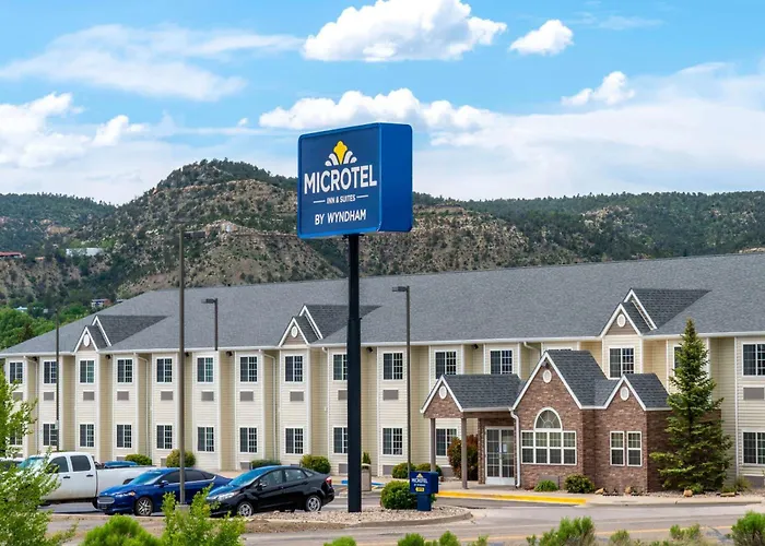 Microtel Inn & Suites Raton