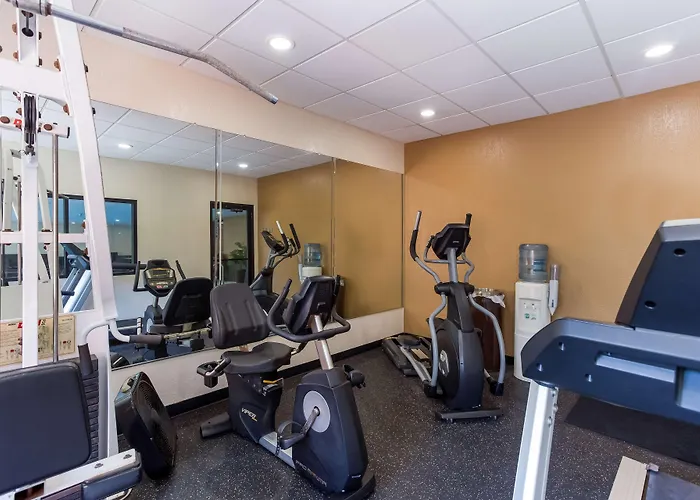 Chapmanville Hotels