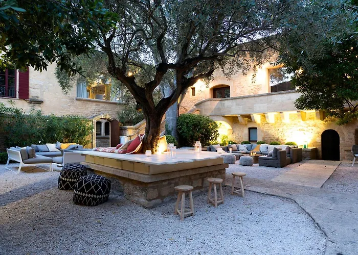 Castillon-du-Gard Hotels