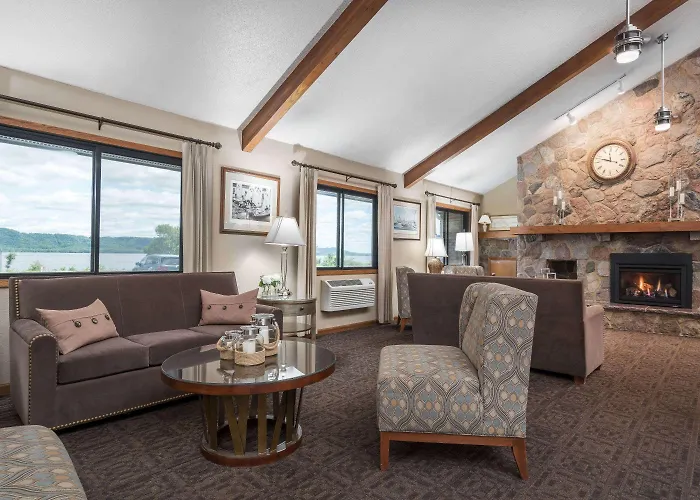 Lake City Hotels