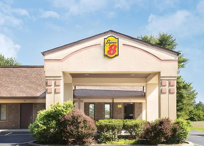 Taylorville Hotels