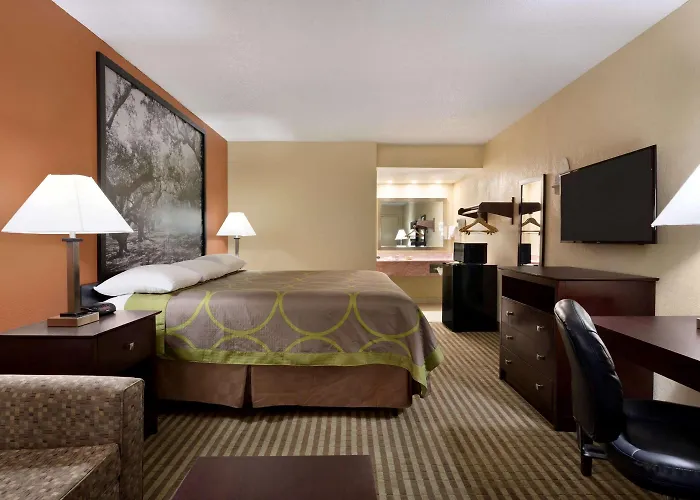 Super 8 By Wyndham Ruston Motel