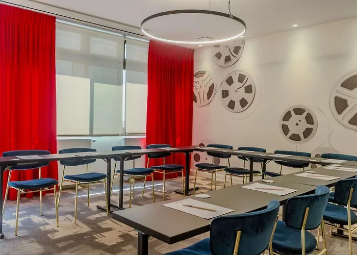 Best Western Plus l'Artist Hotel Tours