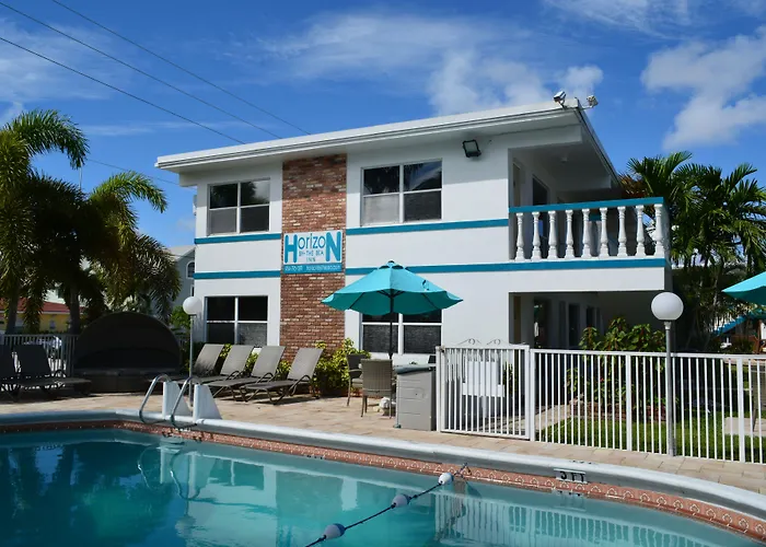 Lauderdale-by-the-Sea Hotels With Pool
