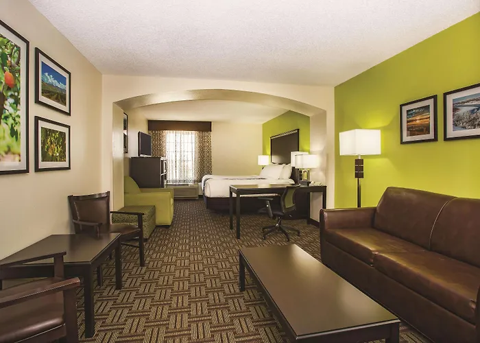 Fruita Hotels