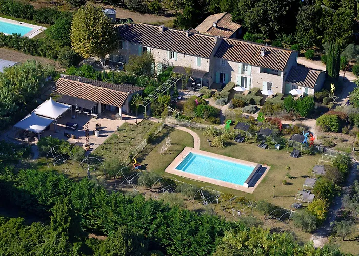 MAS DES FIGUES - très calme - Certifié Biologique - Parc Naturel Ecologique - Piscine 12x6 - brunch paysan méditerranéen cuisine maison - huile d'olive - Agritourisme - Alpilles - Saint Rémy de Provence- 30 avril au 20 septembre 2026