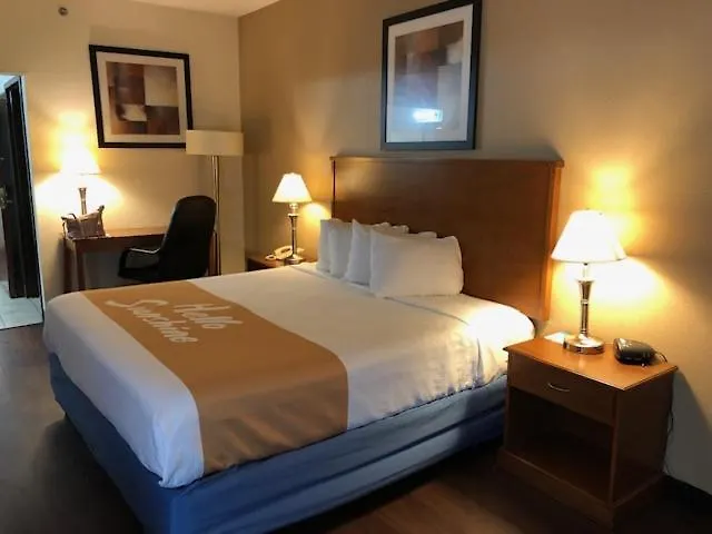 Days Inn By Wyndham Phenix City Near Fort Benning