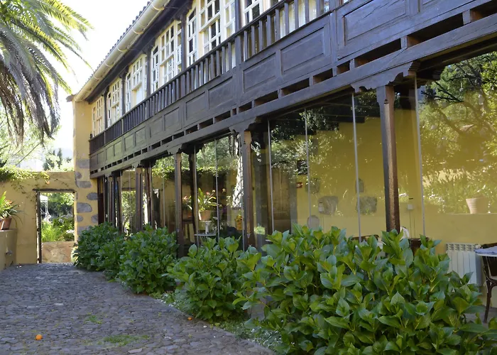 Hoteles en Vega de San Mateo