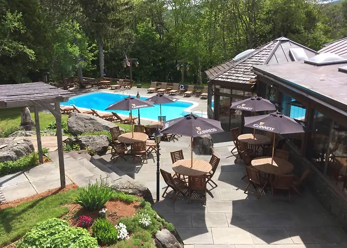 Summit Lodge