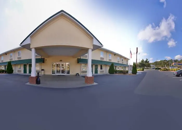 Douglas Inn & Suites Cleveland
