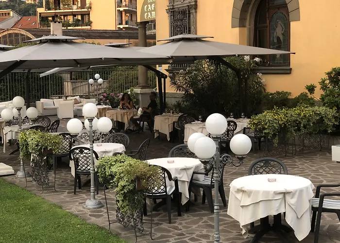 Hotels in Luino