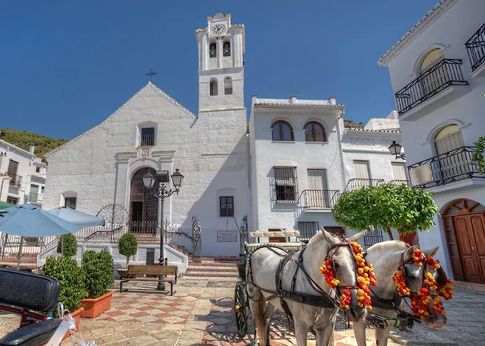 Frigiliana Hotels